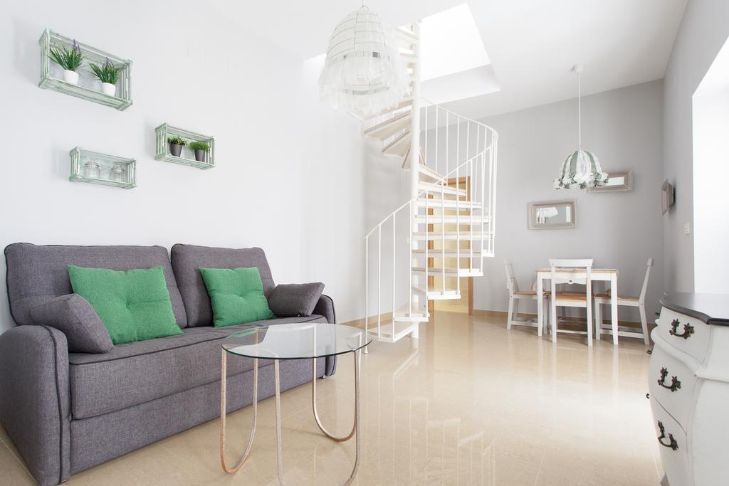 Apartamentos Alberto Lista 9 Sevilla Eksteriør billede