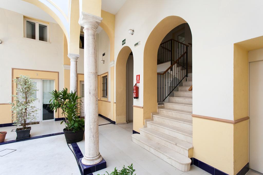 Apartamentos Alberto Lista 9 Sevilla Eksteriør billede