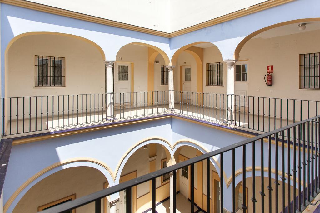 Apartamentos Alberto Lista 9 Sevilla Eksteriør billede