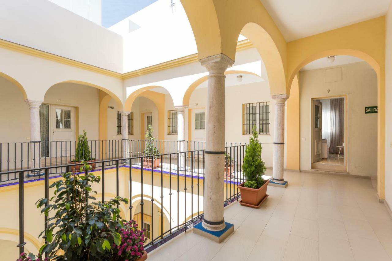 Apartamentos Alberto Lista 9 Sevilla Eksteriør billede